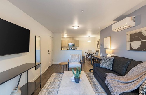 South Richland Apartment | Landing | Modern 1BD, Clubhouse, Gym