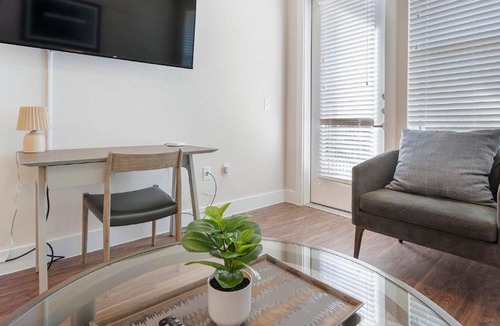 Wetmore Apartment | Landing Modern 1BD Gym Yoga Studio
