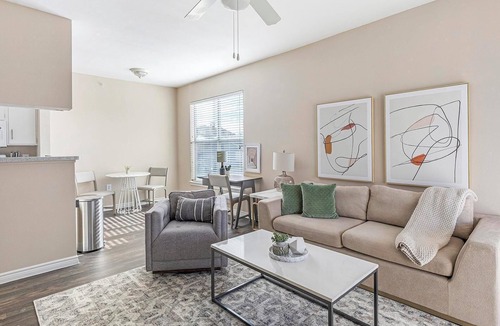 Fort Worth Apartment | Landing | Modern 1BD, Pool, Gym
