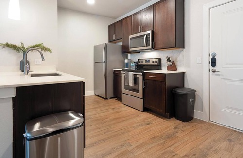 Far North Central Apartment | Landing | Modern 1BD, Gym