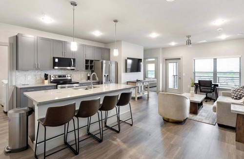 Midlothian Apartment | Landing | Modern 2BD, Clubhouse, Game Room