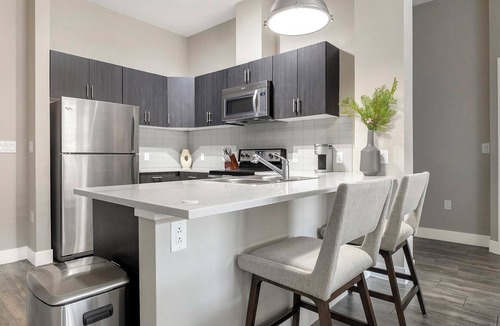 Washington Park West Apartment | Landing | Modern 2BD, Gym, Clubhouse