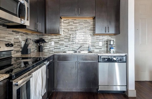 Waco Apartment | Landing | Modern 2BD, Gym