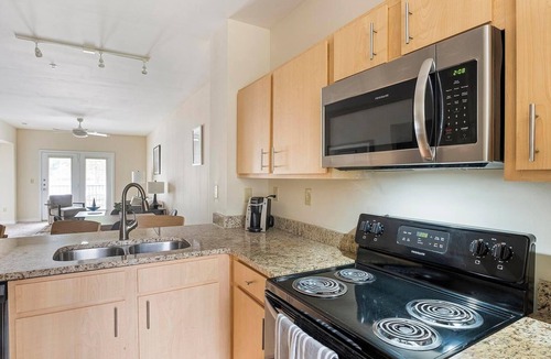 New Pathways Apartment | Landing | Modern 2BD, Pool, Gym