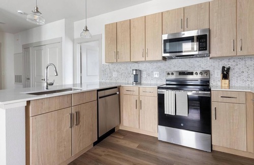 North San Antonio - SAT Apartment | Landing | Modern 2BD, Gym, Clubhouse