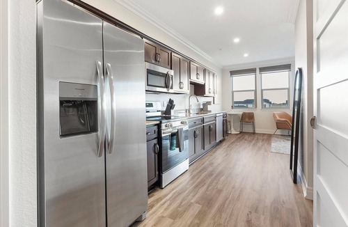 Johnstown Apartment | Landing | Spectacular 1BD, Gym, Yoga Studio