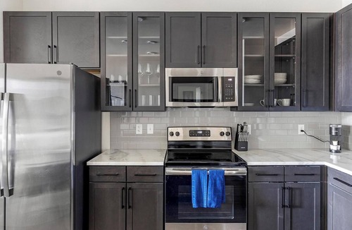 Denton Apartment | Landing | Spectacular 1BD, Clubhouse, Gym