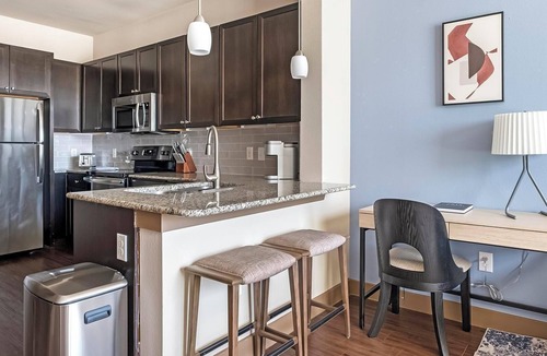 Barker Apartment | Landing | Spectacular 1BD, Pool, Gym