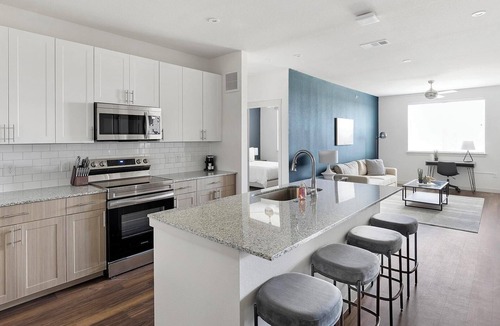 Fate Apartment | Landing | Spectacular 2BD, Pool, Clubhouse