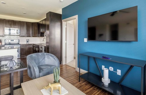 Klein Apartment | Landing | Spectacular 2BD, Clubhouse, Gym
