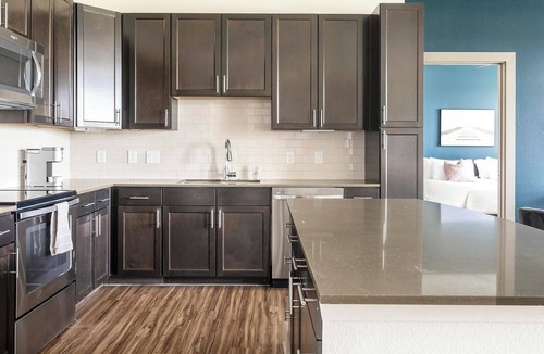 Klein Apartment | Landing | Spectacular 2BD, Clubhouse, Gym