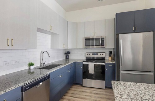 Addicks Apartment | Landing | Spectacular 2BD, Gym, Yoga Studio