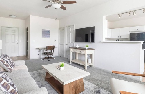 Humble Apartment | Landing | Spectacular 2BD, Gym, Yoga Studio