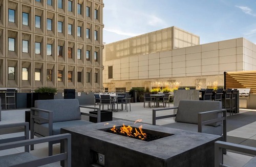 Downtown Kansas City Apartment | Landing | Spectacular 1BD, Gym, Yoga Studio