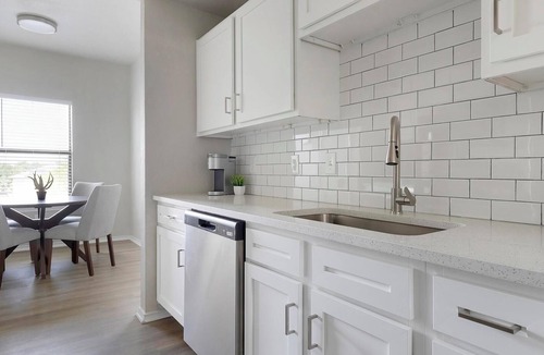 Wetmore Apartment | Landing | Spectacular 1BD, Clubhouse, Gym