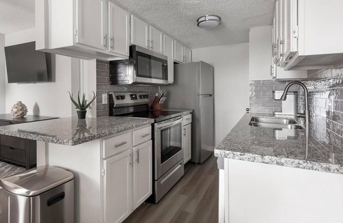 Southside Apartment | Landing | Stunning 1BD, Clubhouse, Pool
