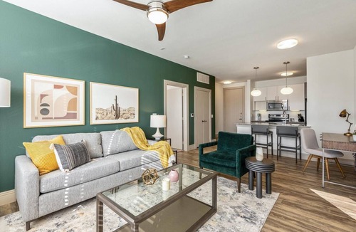 Las Colinas Apartment | Landing | Stunning 1BD, Clubhouse