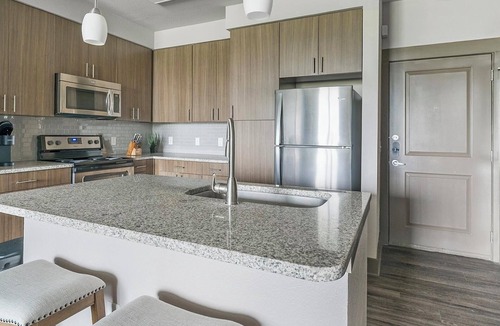 Memorial Apartment | Landing | Stunning 1BD, Gym
