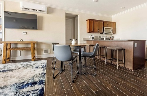 Loveland Apartment | Landing | Stunning 2BD, Clubhouse, Gym
