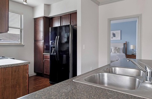 Northeast Houston Apartment | Landing | Stunning 2BD, Game Room, Clubhouse