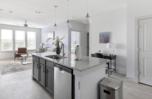 Corinth Apartment | Landing | Stunning 2BD in Corinth