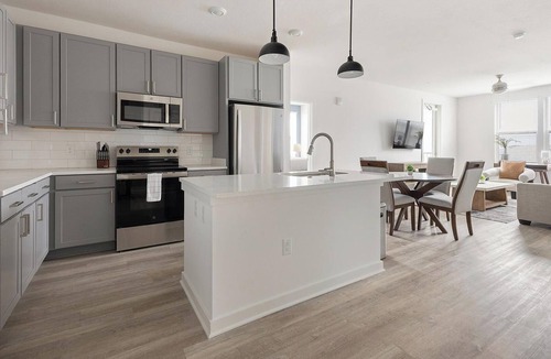 Broomfield Apartment | Landing | Stunning 2BD, Clubhouse, Yoga Studio