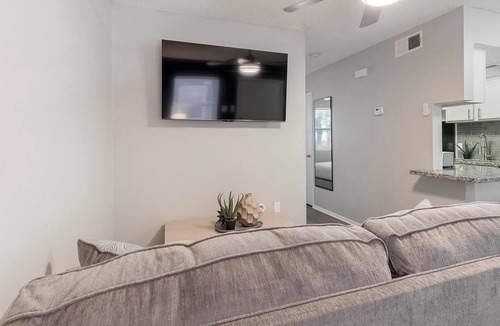 Southside Apartment | Landing | Stunning Studio, Pool, Clubhouse