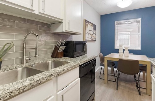 Southside Apartment | Landing | Stunning Studio, Pool, Clubhouse