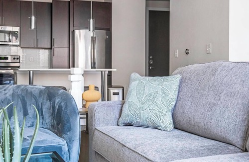 Woodland Heights Apartment | Landing | Stunning Studio, Yoga Studio, Game Room