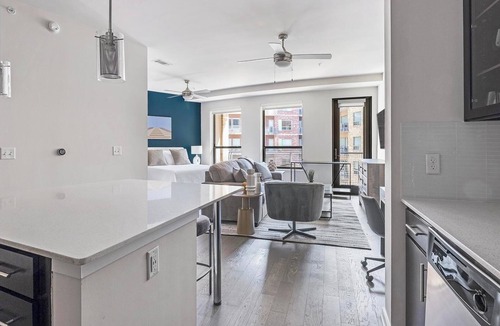 Woodland Heights Apartment | Landing | Stunning Studio, Yoga Studio, Game Room