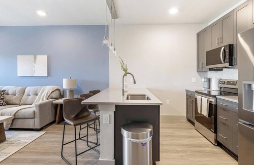 Midlothian Apartment | Landing | Stylish 1BD, Clubhouse, Game Room