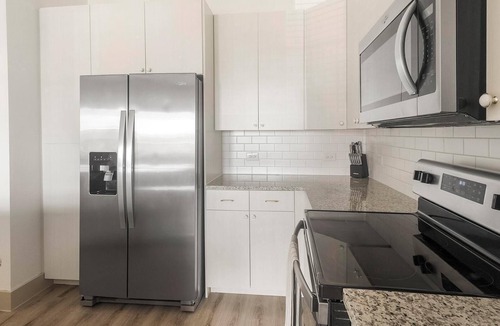 Addicks Apartment | Landing | Stylish 1BD, Gym, Yoga Studio
