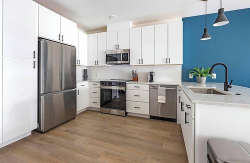 Civic Center Apartment | Landing | Stylish 1BD, Rooftop Lounge, Gym