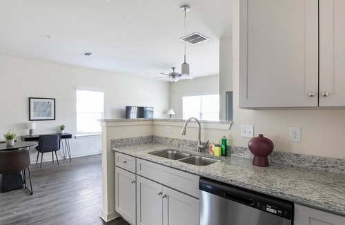 Fort Worth Apartment | Landing | Stylish 1BD in North Fort Worth