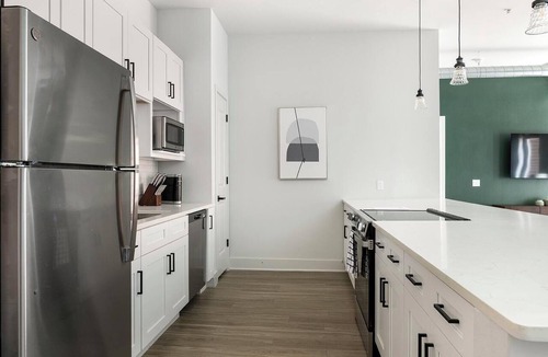 Dallas Design District Apartment | Landing | Stylish 2BD, Pool, Courtyard
