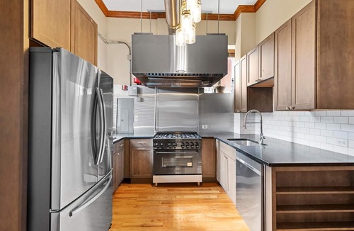 Benton Park Apartment | Large Executive 1st Floor Apartment with Chefs Kitchen!