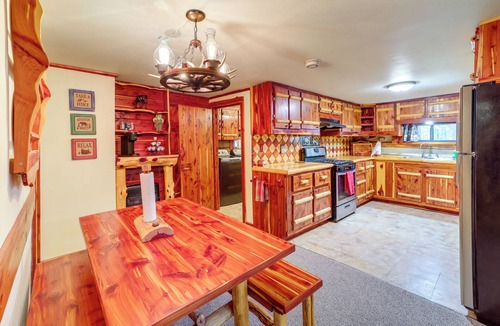 Tuskahoma Cabin | Lazy Bear Cabins 2 at Tuskahoma Near Sardis Lake!