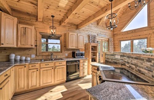 Pagosa Springs House | ‘Lazy Beaver Lodge’ Pagosa Cabin w/Deck, Fire Pit