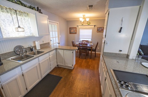 Granbury House | Lazy Days Lakefront Retreat Lake Granbury home, yard, dock-lift, covered parking