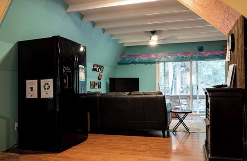 Black Hawk Cabin | Lazy Me ~ A Magical Creek-front Cabin with Hot Tub & Private Woods