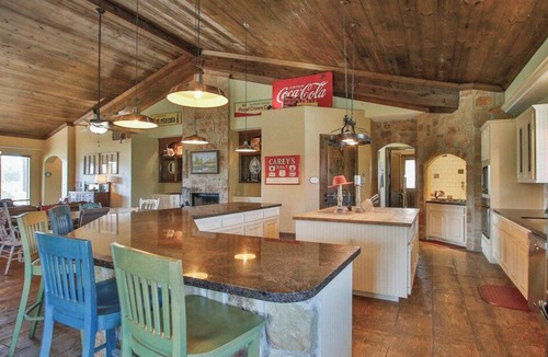 Cypress House | Lazy River Retreat in northwest Houston