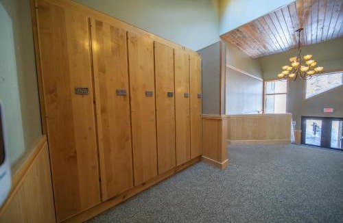 Lakeside Village House | Lenawee 1728 by SummitCove Lodging in Colorado