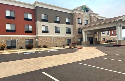 Las Vegas Apartment | Less than a minutes’ drive from Interstate 25, this Las Vegas .