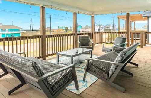 Surfside Beach House | License to Chill - Your Official Permit to Relax