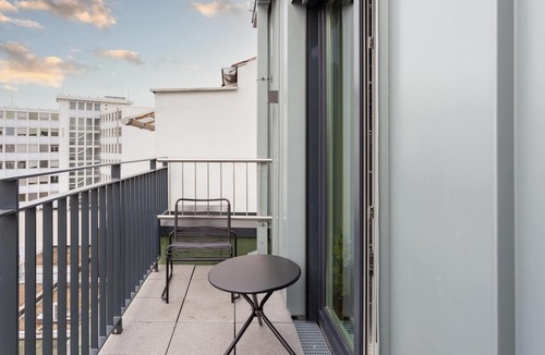 Stadtmitte Apartment | limehome Düsseldorf |Comfort Suite+SofaBed&Balcony