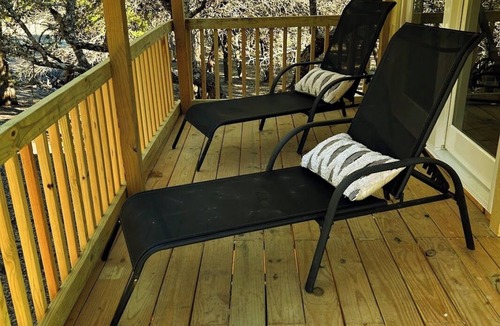 Boerne Cabin | Lindavista Deluxe Panoramic Treehouse Cabin W/Jacuzzi on 40+ Acre Sanctuary.