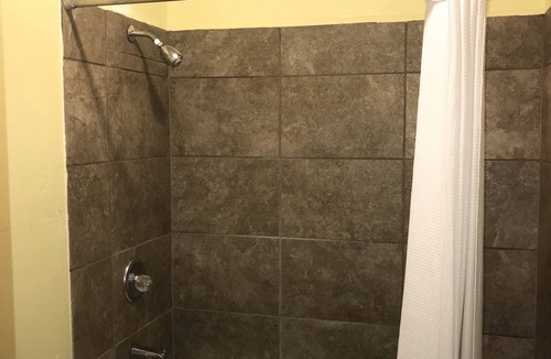 Homer Hotel | Linder Motor Lodge