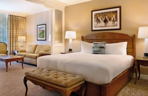 Cheyenne Hotel | Little America | King Pool | Oversized Privacy, Lodge Feel | 2 Units