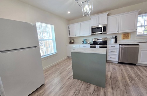 Heart of Lubbock House | Little Green Cottage in the Heart of Lubbock