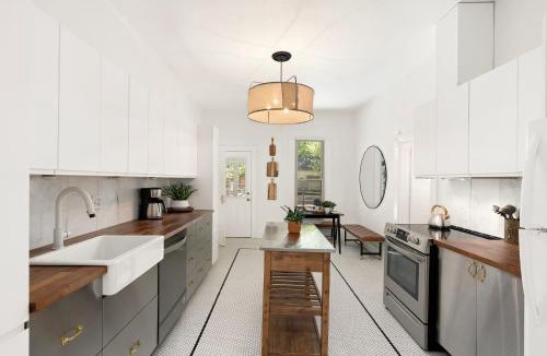 University North House | Little Luxe Retreat Walk to CSU, Private Hot Tub